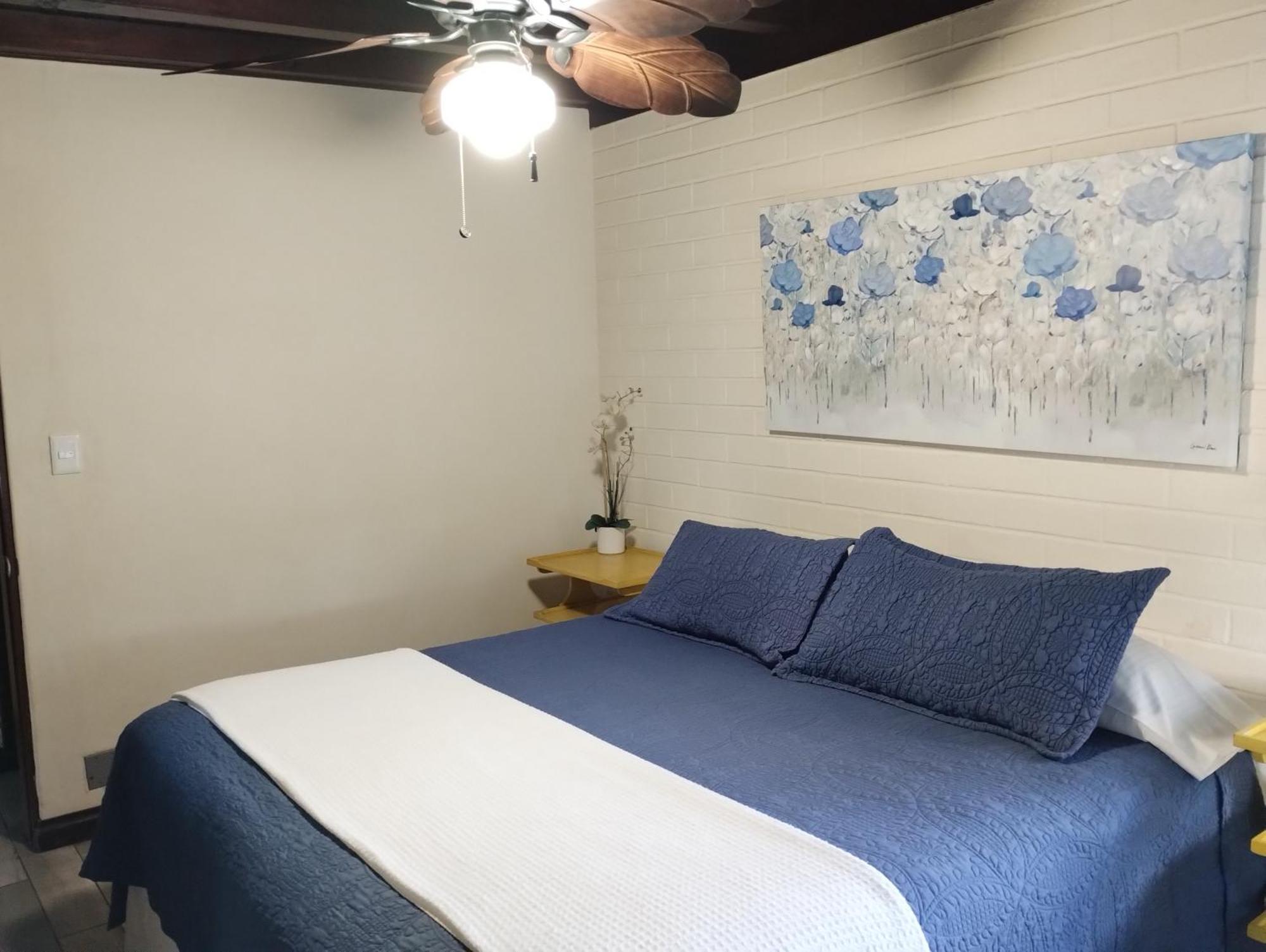 Hotel Quintas Papagayo إنسينادا الغرفة الصورة
