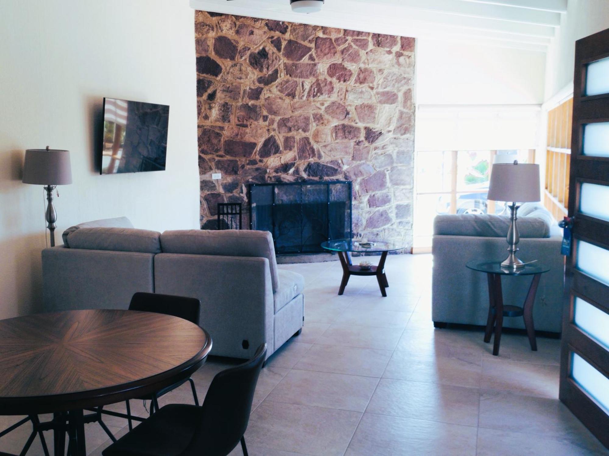 Hotel Quintas Papagayo إنسينادا الغرفة الصورة