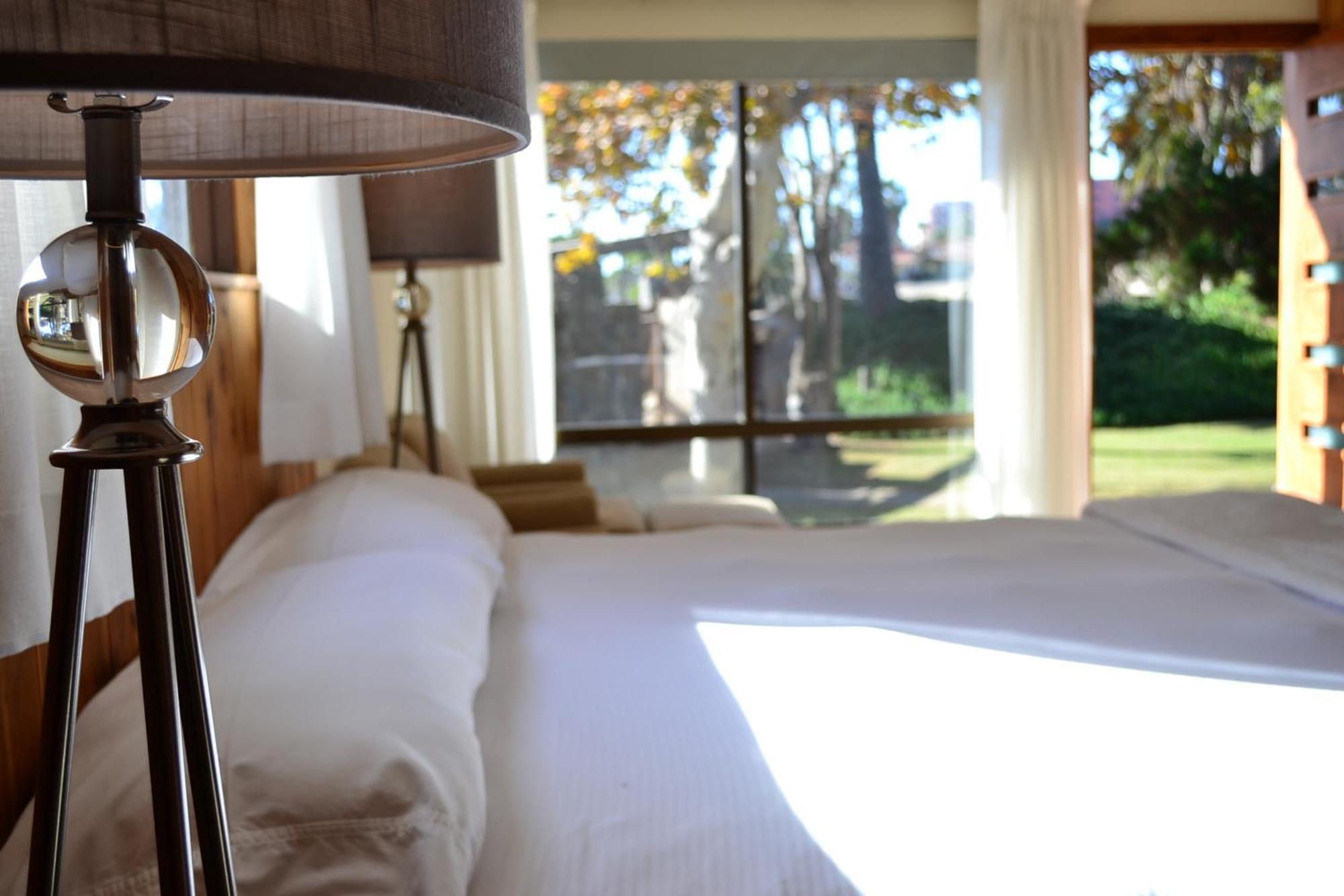 Hotel Quintas Papagayo إنسينادا الغرفة الصورة